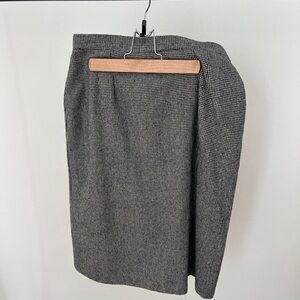 Vintage Black and White Houndstooth plaid pencil skirt